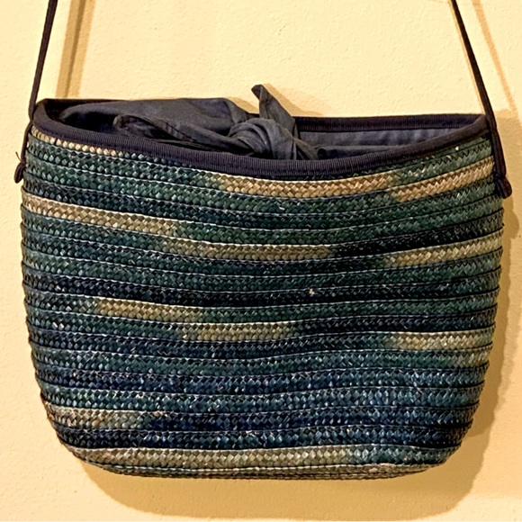 [SOLD] Vintage Holt Renfrew straw purse with waxed canvas - Picture 11 of 12